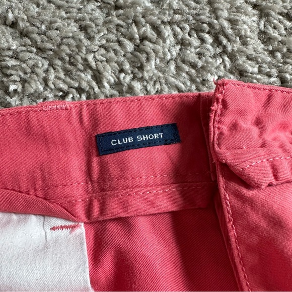 Vineyard Vines Mens Club Short in Jetty Red size 38 - Picture 4 of 5